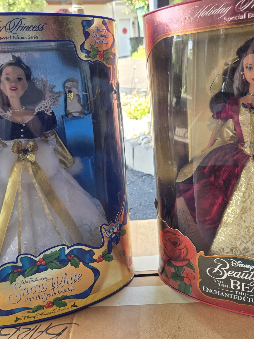 Disney Snow White Holiday Collector Doll in White & Gold Gown
